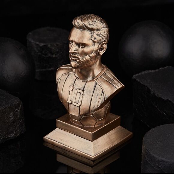 LIONEL LEO MESSI Bust Statue Figurine Sculpture Legendary Soccer Player Decor - Picture 5 of 8